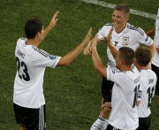 Германия - Нидерланды - на чемпионате по футболу Евро 2012, 9 июня 2012 (179xHQ) B1221e201645653
