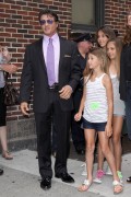 Сильвестр Сталлоне (Sylvester Stallone) Arrive the Letterman Show with wife and Daughters July 19, 2010 - 10xHQ D80d12207609565