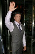Сильвестр Сталлоне (Sylvester Stallone) waves to his fans and signs autographs at - 3xHQ 57b34f207610349