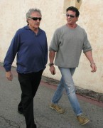 Сильвестр Сталлоне (Sylvester Stallone) walking to his car with a friend in Beverly Hills Feb 7th 2009 - 7xHQ C83b5b207610142
